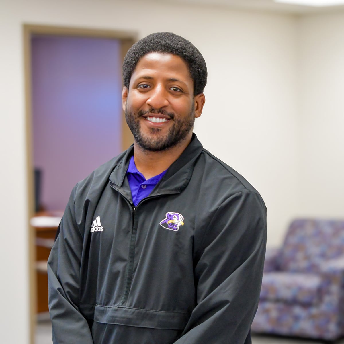 Diorian-Colemna-Academic-Advisor-standing-in-Gentle-Student-Center
